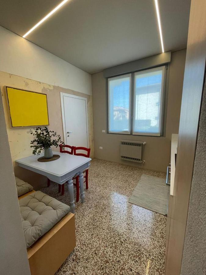 La Mirage Apartment Desenzano del Garda Bagian luar foto